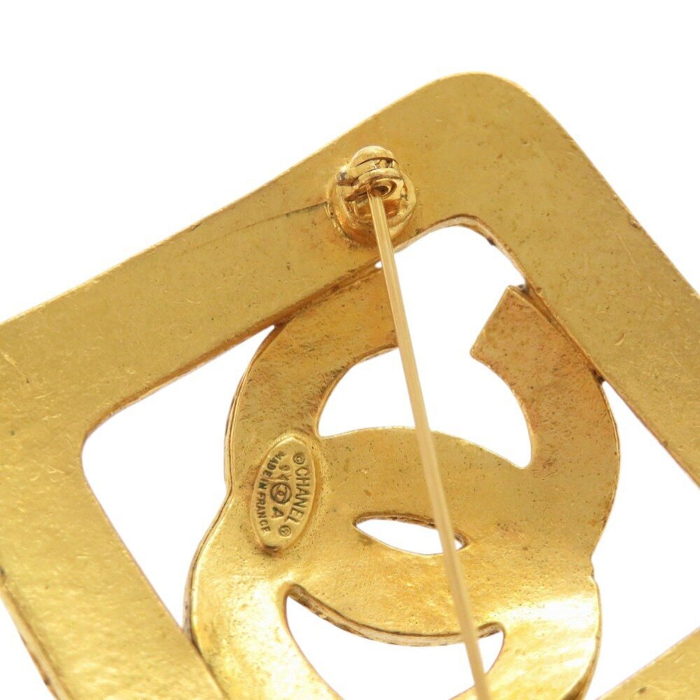 CHANEL Authentic Gold Logo Brooch - Picture 4 of 4